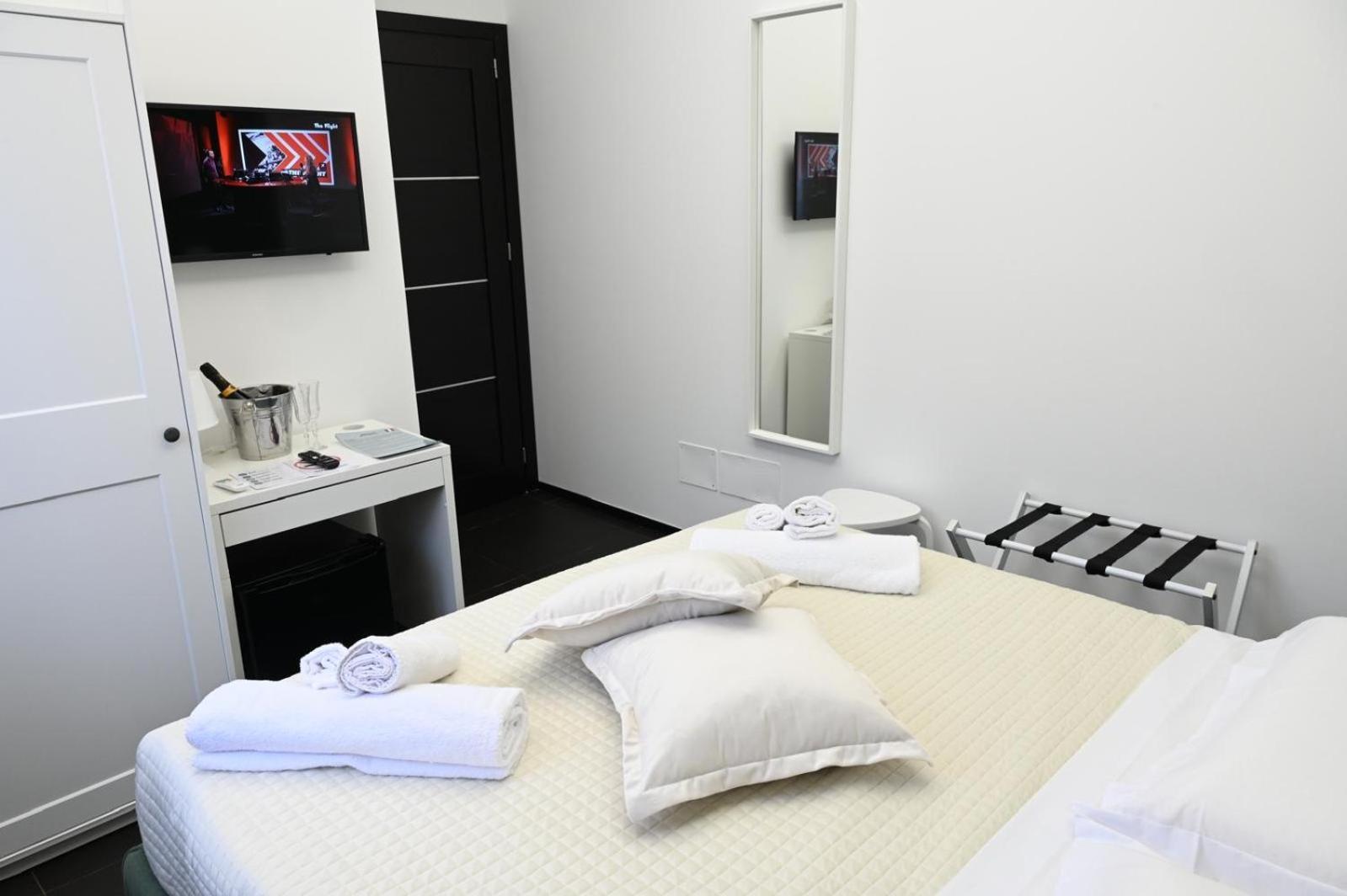 Terzo Rione Hotel Палермо Екстериор снимка