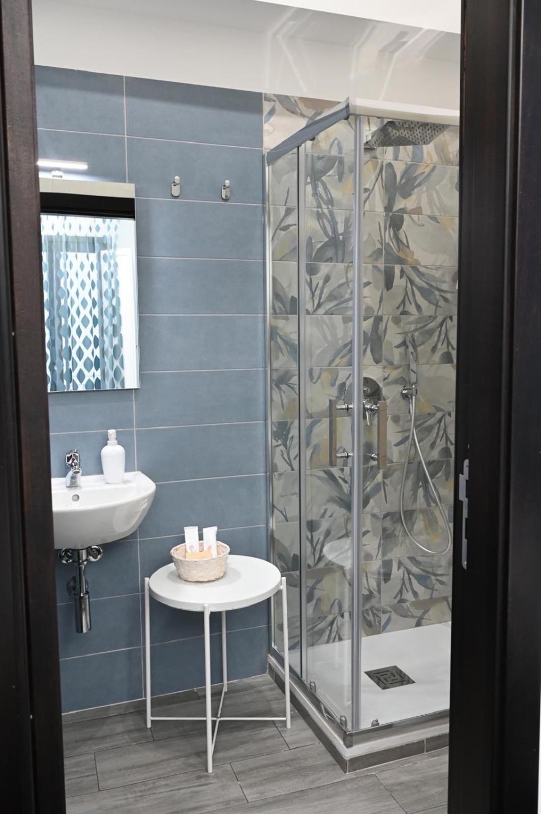 Terzo Rione Hotel Палермо Екстериор снимка